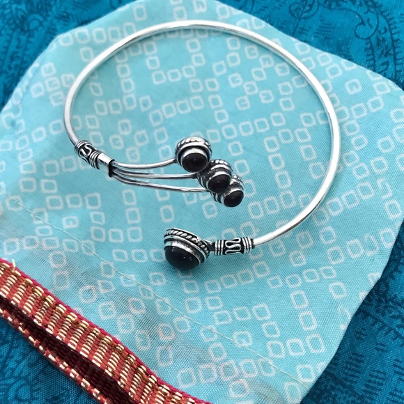 Silver Bracelets Beautiful black natural stone - Picture 1 of 1